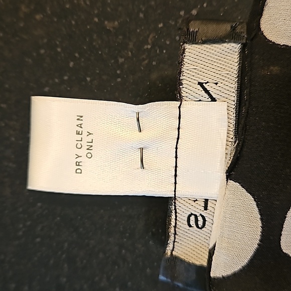 💕ST. JOHN💕 100% Silk Scarf ~ Black & White Polka Dot Print - Picture 7 of 7